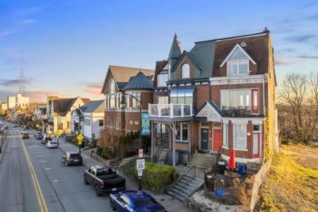 Charming Studio-Panoramic View-Your Pittsburgh Sanctuary Apartment Exterior photo